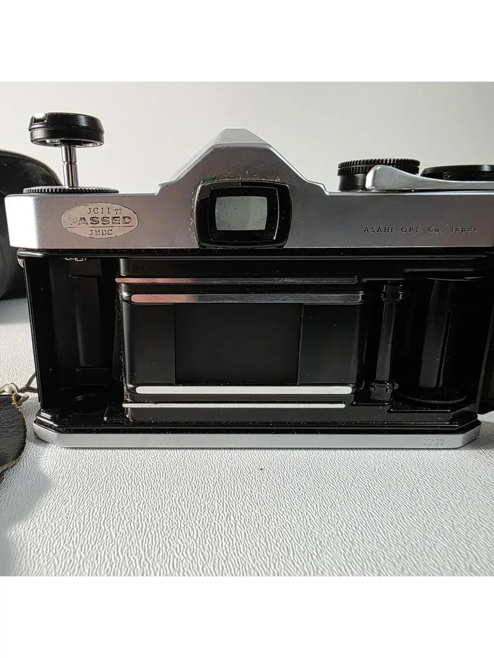 Pentax Spotmatic 35mm SLR with Super Takumar 28mm f/3.5 Lens Clean Works